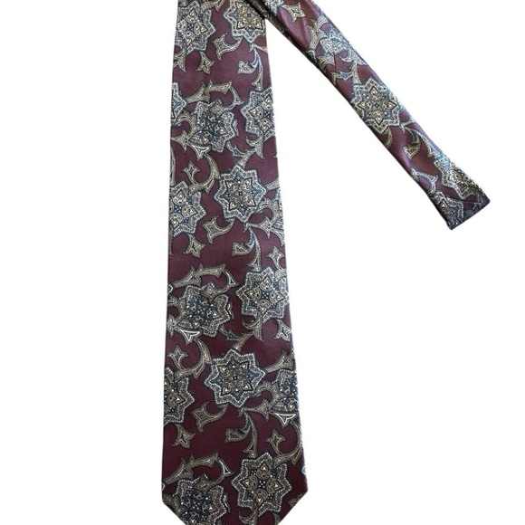 Oscar de la Renta Other - VINTAGE Oscar de la Renta 100% Silk Paisley Tie Red Made In USA
